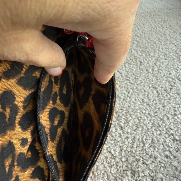 Vintage BRIGHTON EUC Red Crocodile-Embossed Patent Leather Women's Wallet - Picture 6 of 10